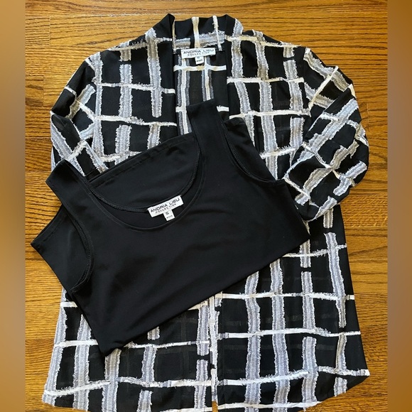 Andria Lieu 2pc matching set - Picture 1 of 7